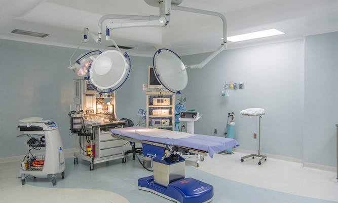 CMQ Premier Hospital